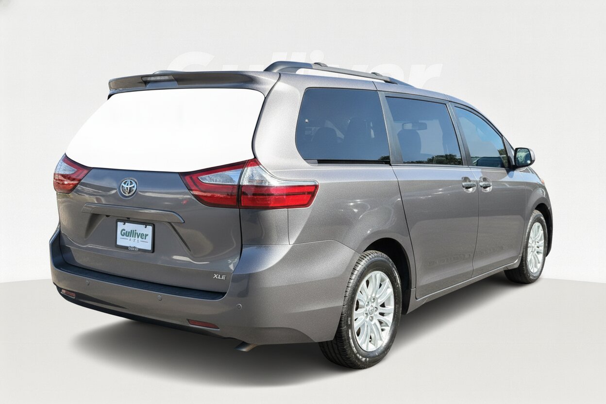 2016 Toyota Sienna 5